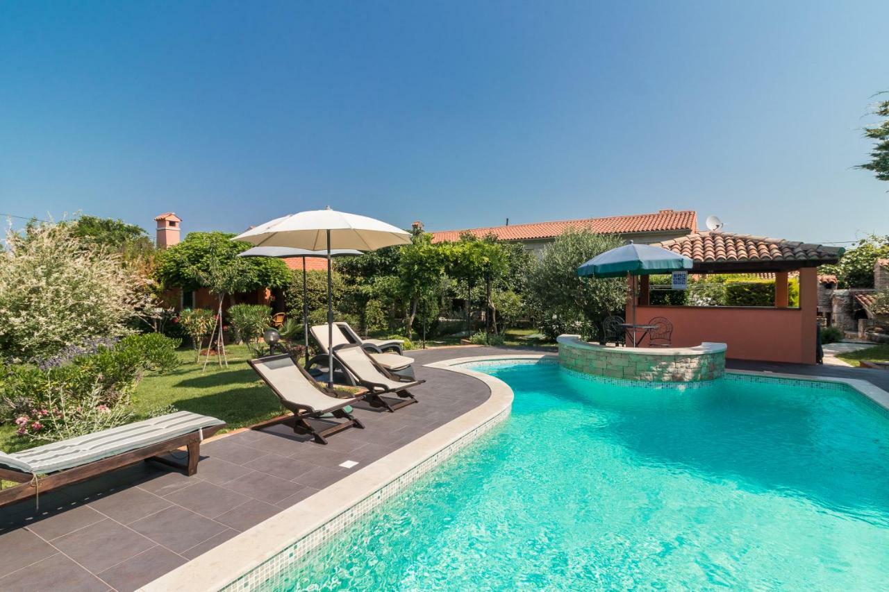 Country House Apartments Пула Екстериор снимка