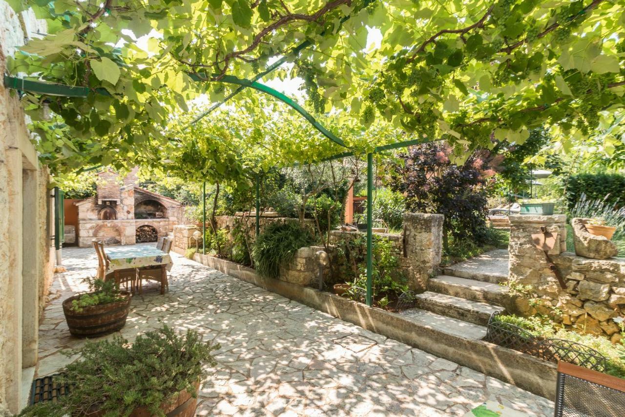 Country House Apartments Пула Екстериор снимка