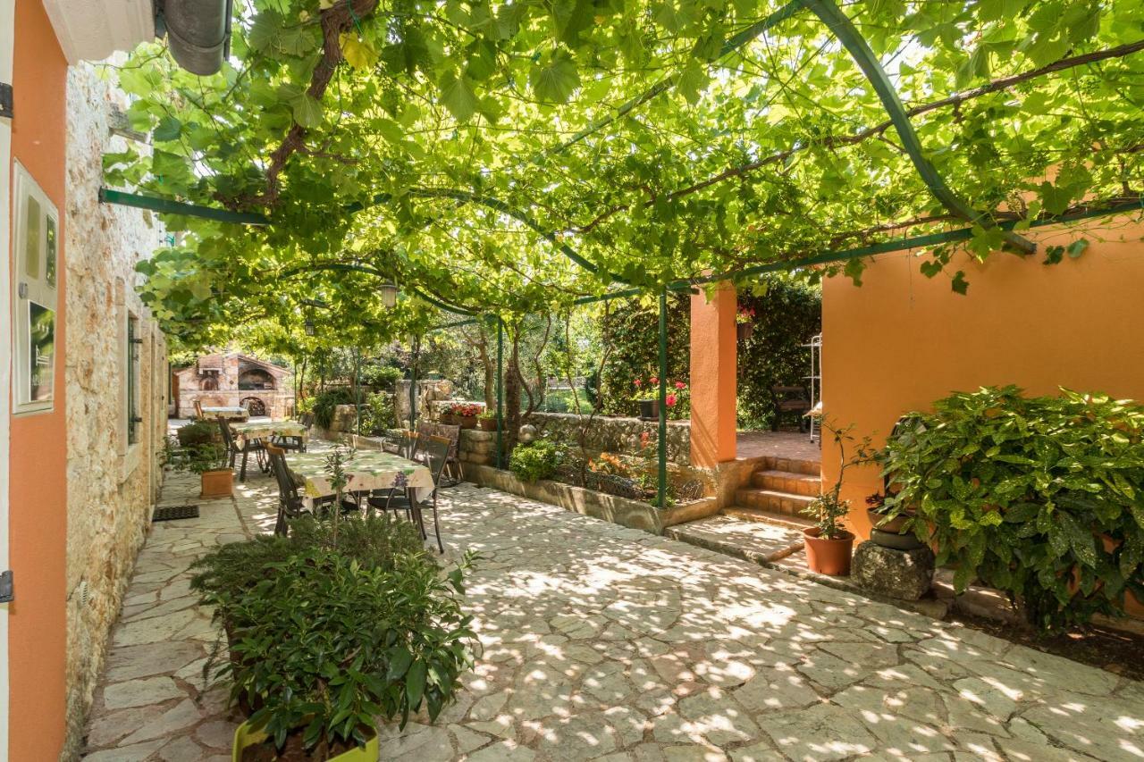 Country House Apartments Пула Екстериор снимка