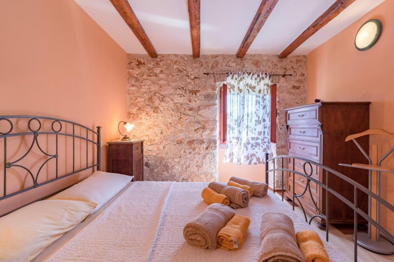 Country House Apartments Пула Екстериор снимка